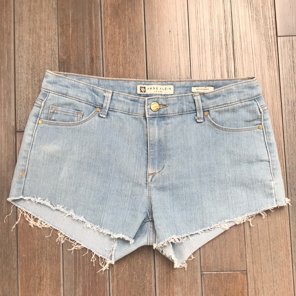 Soft Boyfriend Jean Shorts, fits like a 4-6